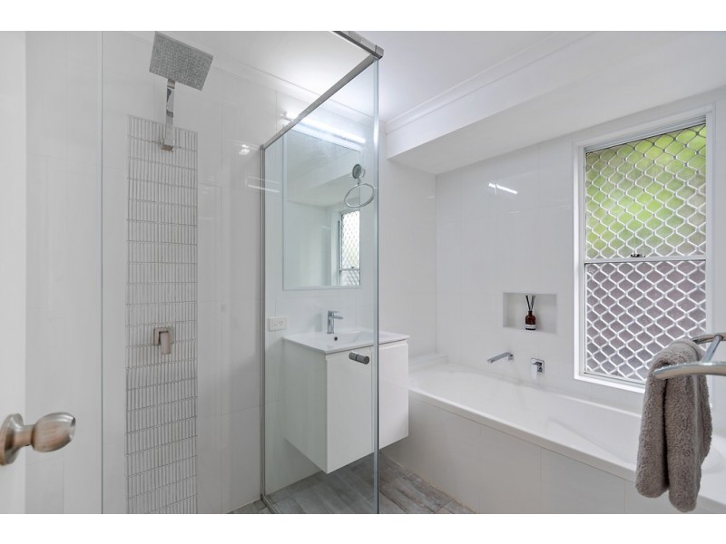 20 Dayspring Street, Sunrise Beach QLD 4567