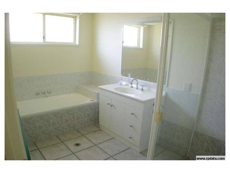 8 Greenway  Court, Tewantin QLD 4565