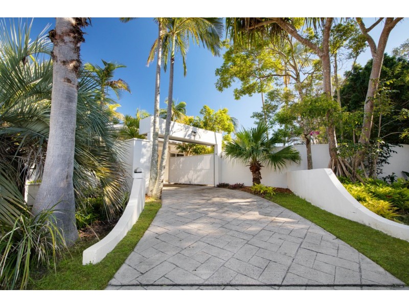 3 Bertrand Road, Sunrise Beach QLD 4567