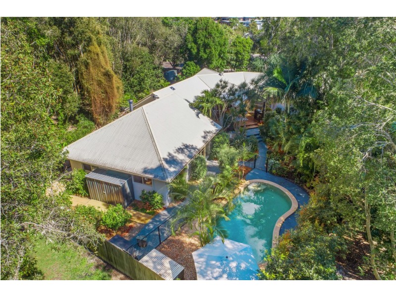 2 Captains Court, Sunrise Beach QLD 4567