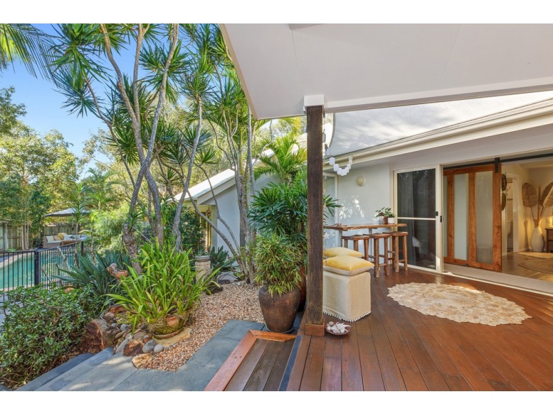 2 Captains Court, Sunrise Beach QLD 4567