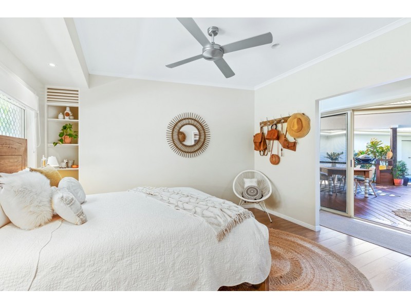 2 Captains Court, Sunrise Beach QLD 4567