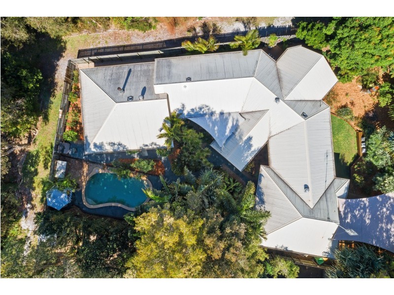 2 Captains Court, Sunrise Beach QLD 4567
