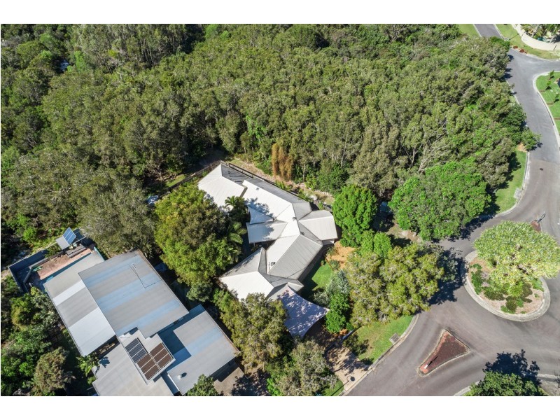 2 Captains Court, Sunrise Beach QLD 4567