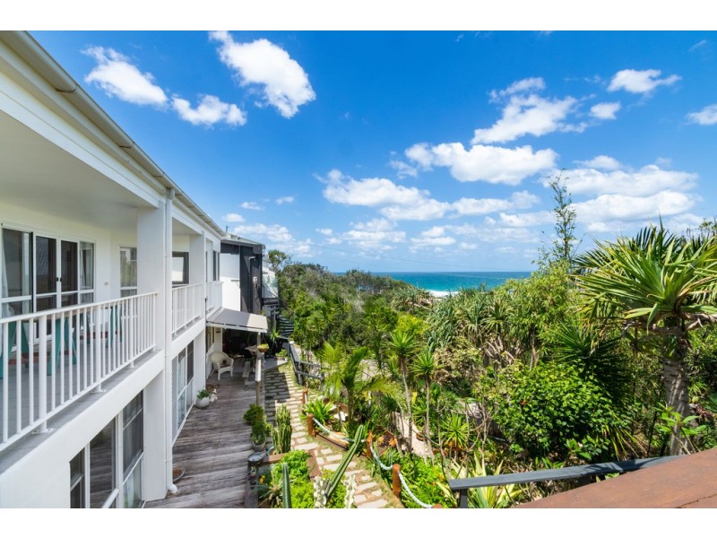 4 Corsair Crescent, Sunrise Beach QLD 4567