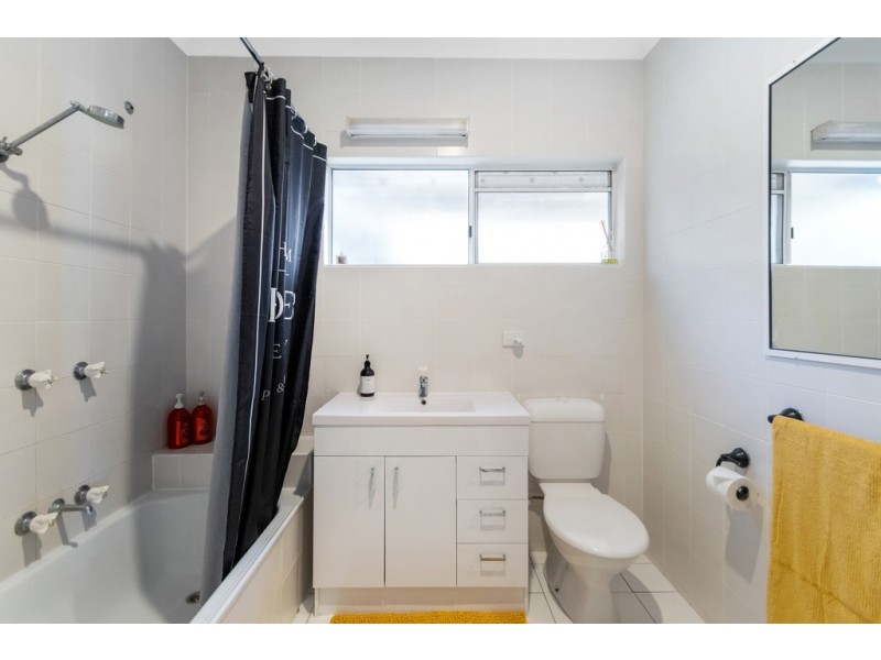 4 Corsair Crescent, Sunrise Beach QLD 4567