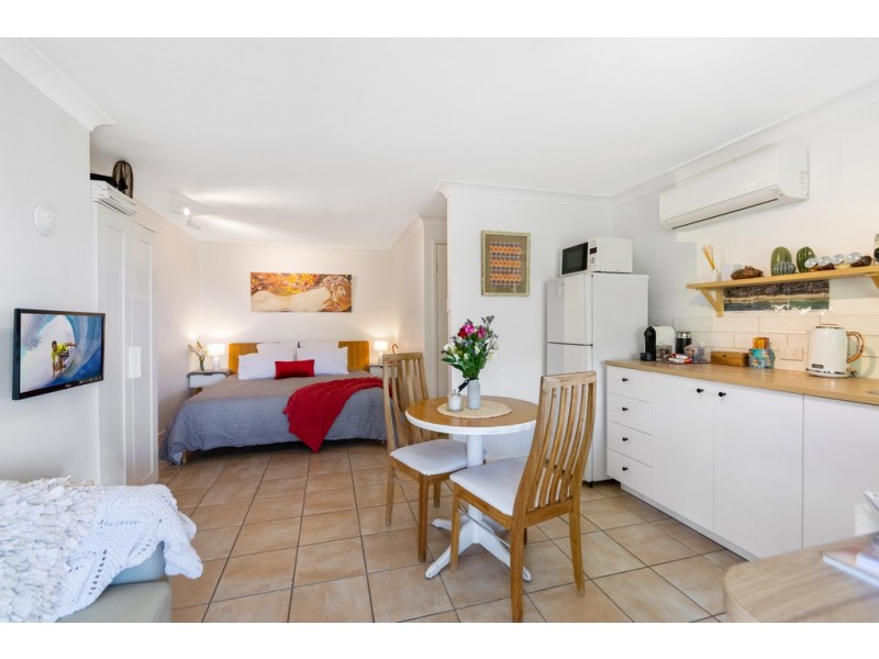 4 Corsair Crescent, Sunrise Beach QLD 4567