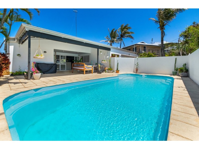 4 Corsair Crescent, Sunrise Beach QLD 4567
