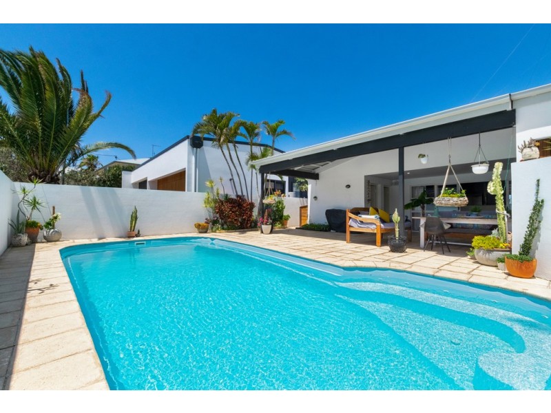 4 Corsair Crescent, Sunrise Beach QLD 4567