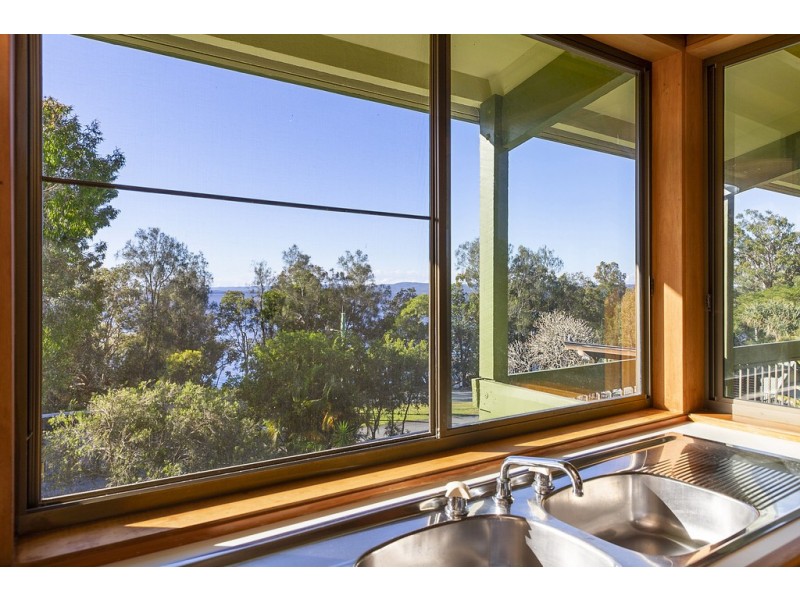 17 Urunga Parade, Boreen Point QLD 4565