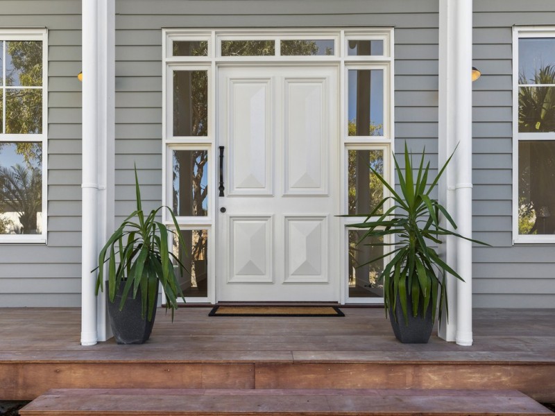 8 Dayspring Street, Sunrise Beach QLD 4567