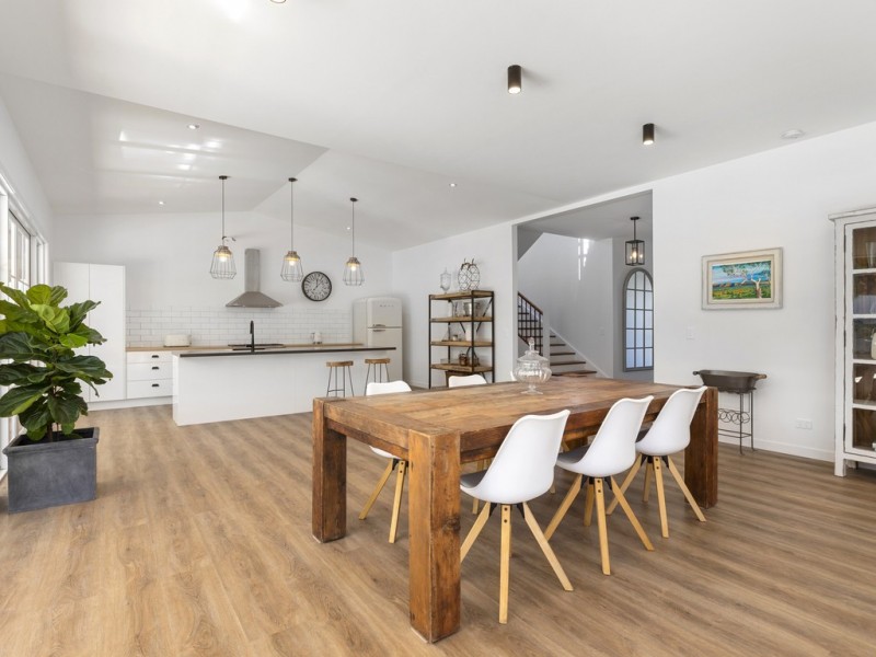 8 Dayspring Street, Sunrise Beach QLD 4567