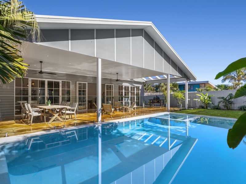 8 Dayspring Street, Sunrise Beach QLD 4567