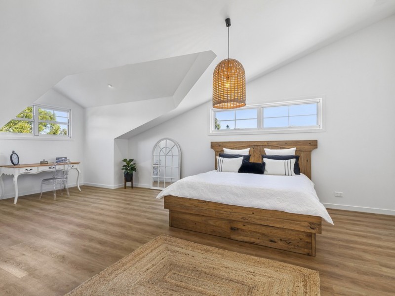 8 Dayspring Street, Sunrise Beach QLD 4567