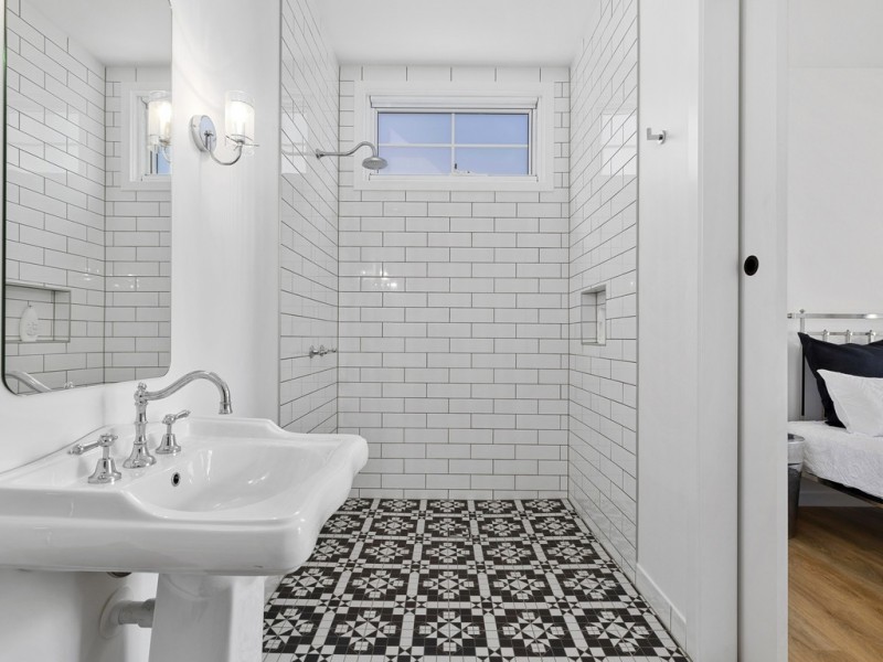 8 Dayspring Street, Sunrise Beach QLD 4567