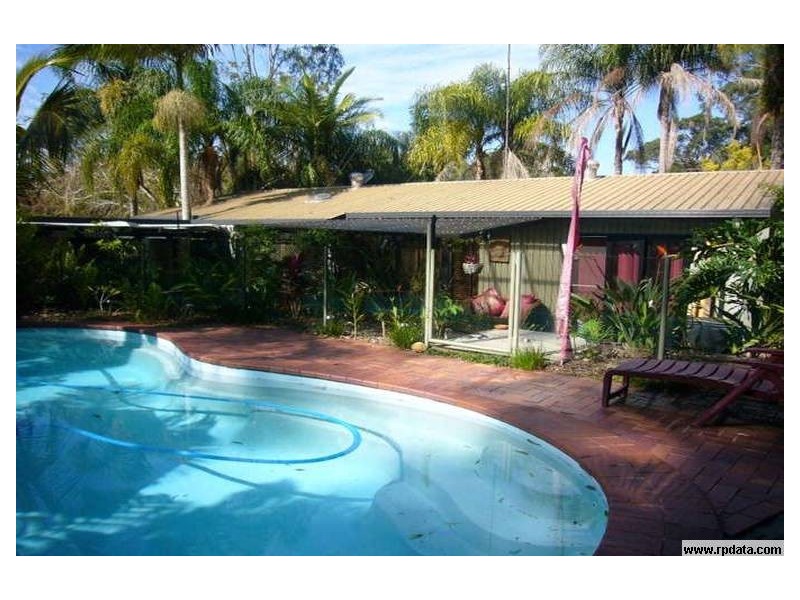 33 Griffith Ave, Tewantin QLD 4565