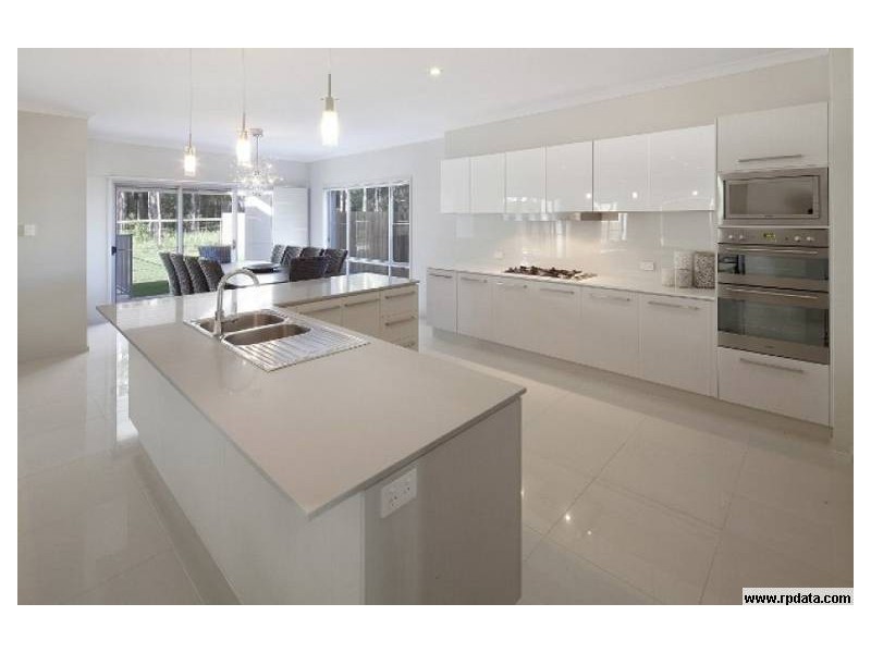 20 Moorhen Place, Noosaville QLD 4566