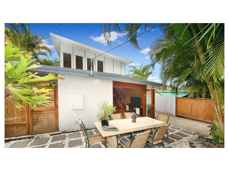 11 Hendry Street, Tewantin QLD 4565