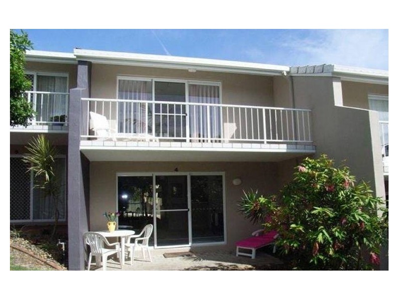 4/23  Margit Crescent, Sunrise Beach QLD 4567