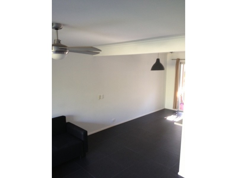 4/23  Margit Crescent, Sunrise Beach QLD 4567