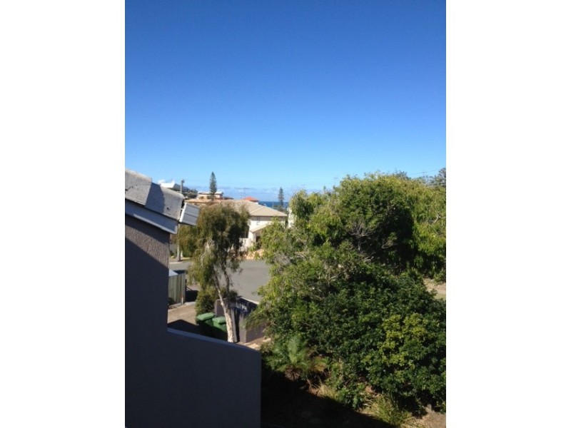 4/23  Margit Crescent, Sunrise Beach QLD 4567