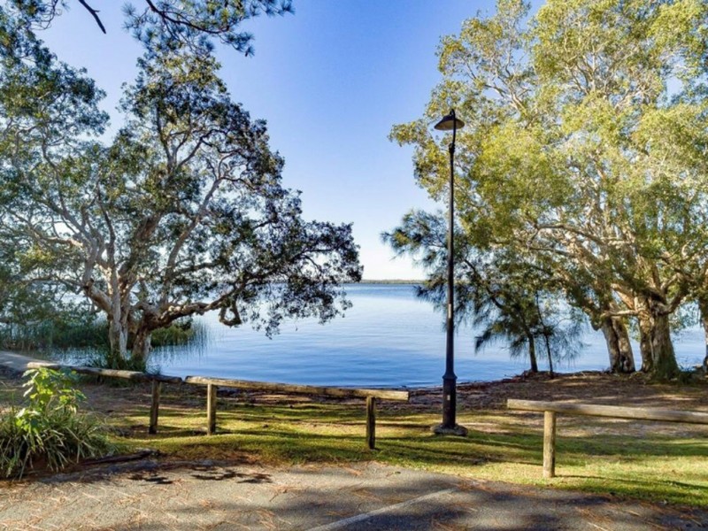 8 Boreen Parade, Boreen Point QLD 4565