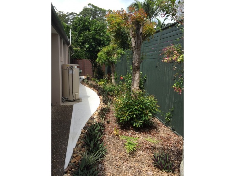 12 Lake Entrance Boulevard, Noosaville QLD 4566