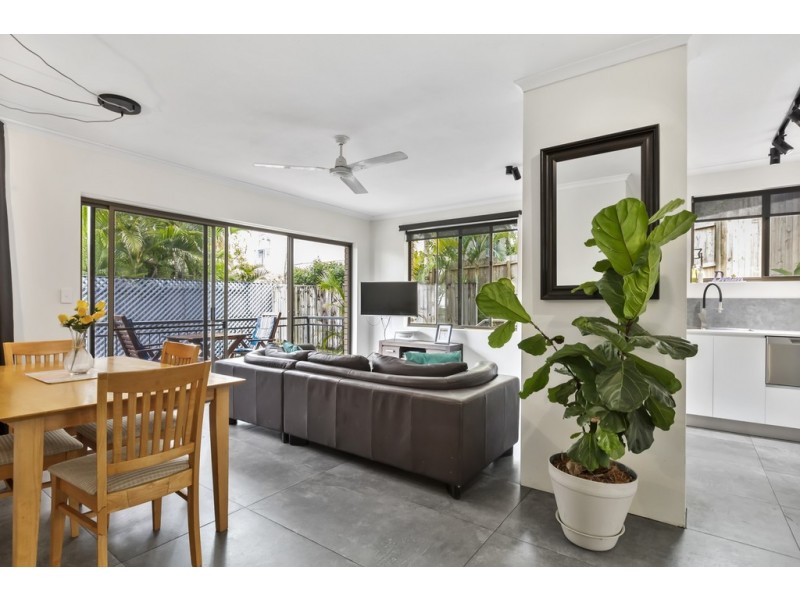 2/26 Katharina Street, Noosa Heads QLD 4567