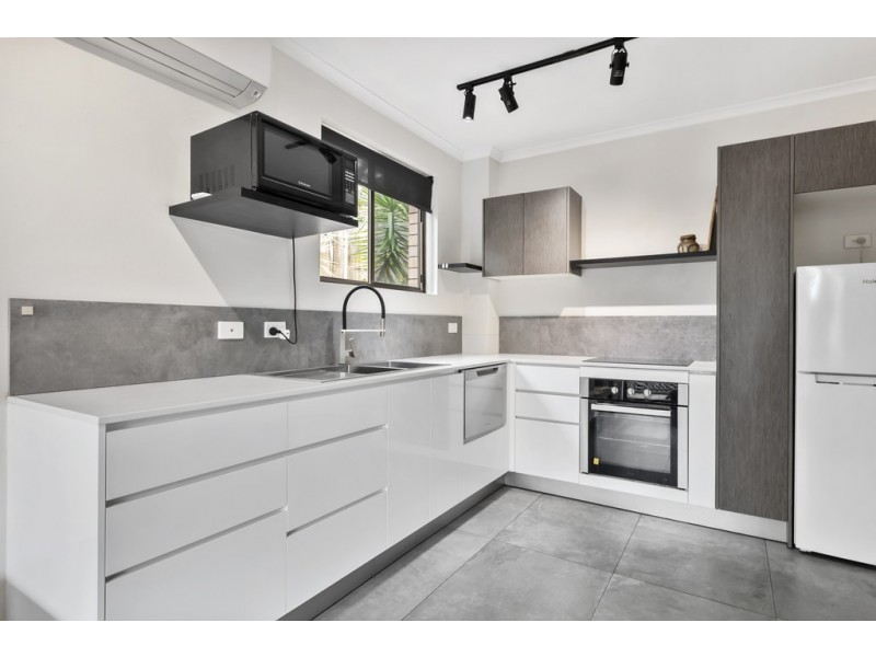 2/26 Katharina Street, Noosa Heads QLD 4567