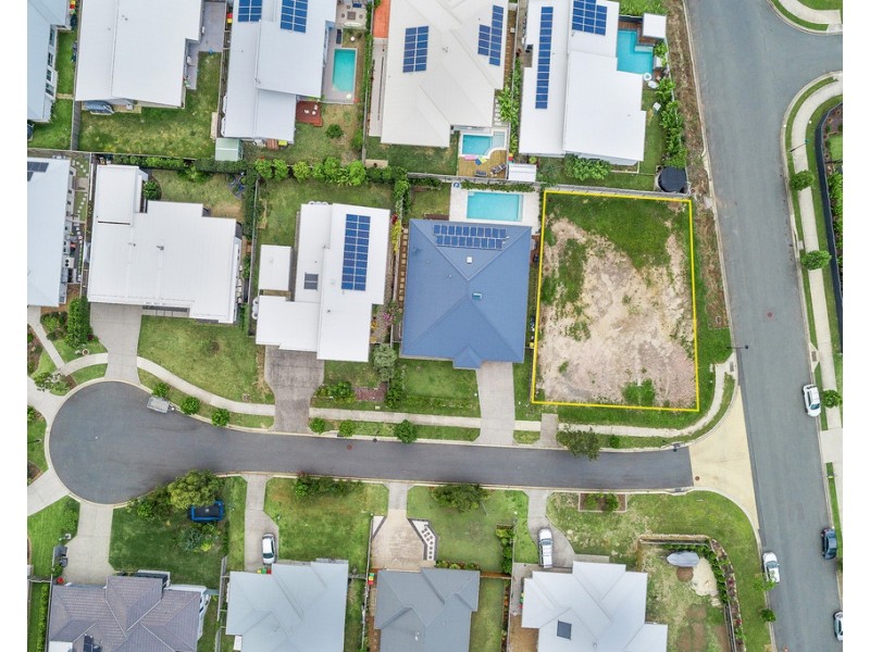 27 Shire Drive, Noosaville QLD 4566
