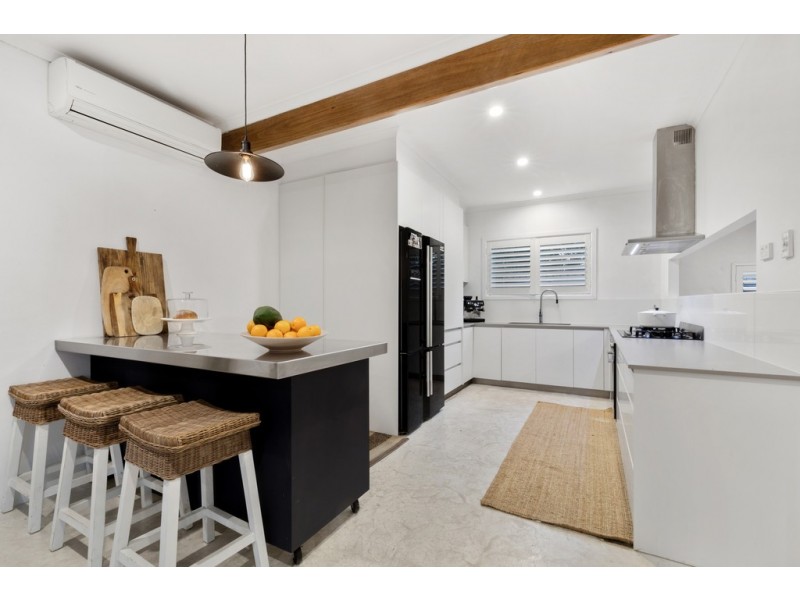 27 Sleepy Hollow Drive, Noosa Heads QLD 4567