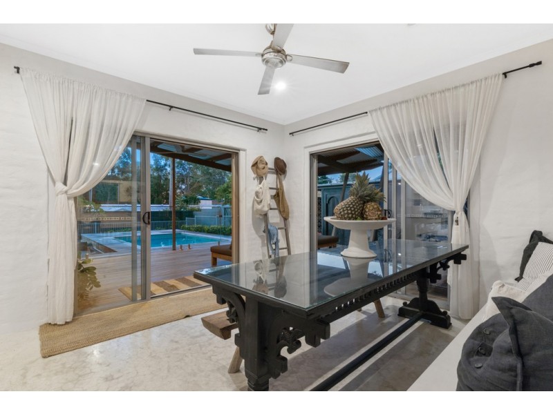 27 Sleepy Hollow Drive, Noosa Heads QLD 4567