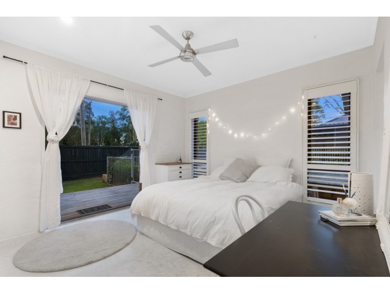 27 Sleepy Hollow Drive, Noosa Heads QLD 4567