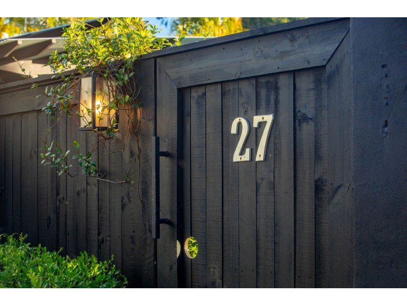 27 Sleepy Hollow Drive, Noosa Heads QLD 4567