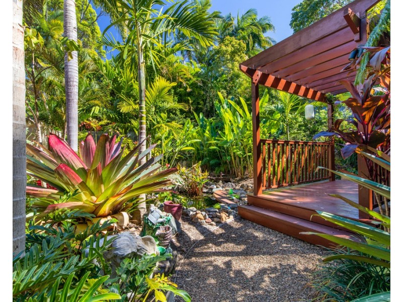 13 Whyandra Close, Doonan QLD 4562