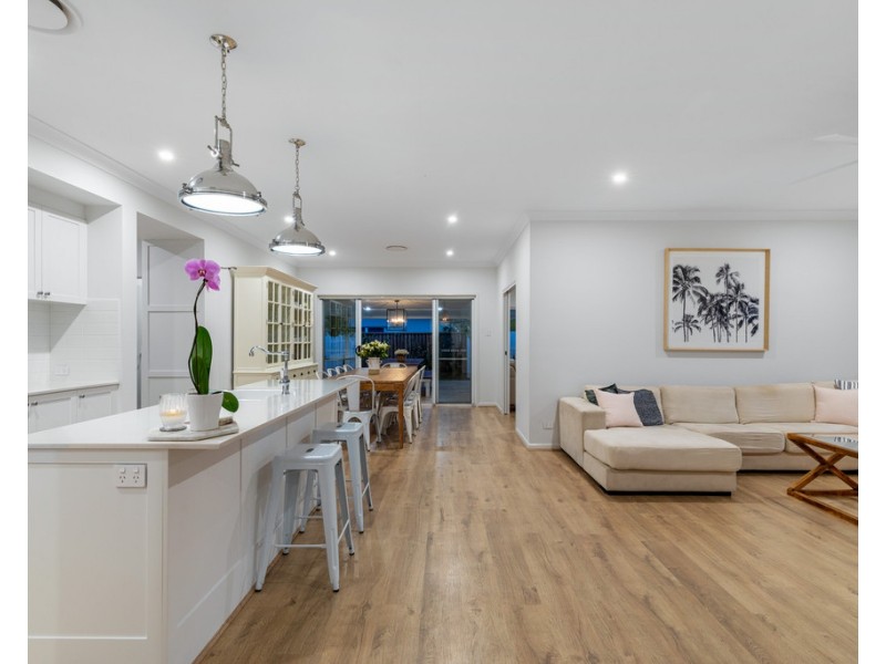 37 Pine Street, Cooroy QLD 4563