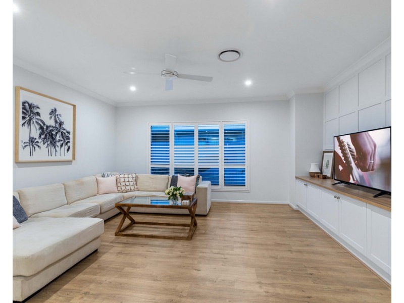 37 Pine Street, Cooroy QLD 4563