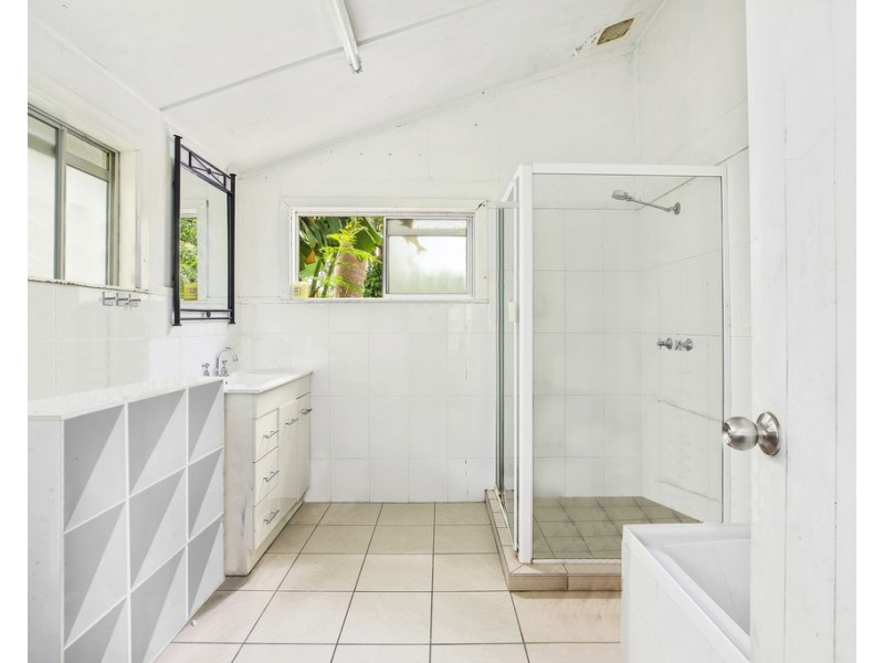 33 Sunset Way, Cooroibah QLD 4565