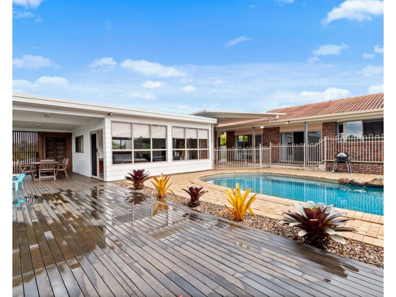 4 Falcon Crescent, Cooroy QLD 4563