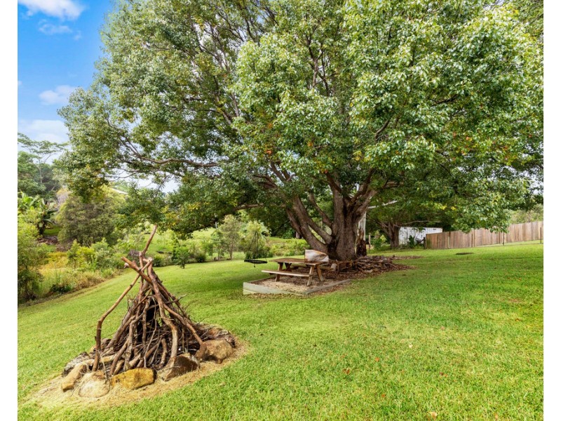 4 Falcon Crescent, Cooroy QLD 4563