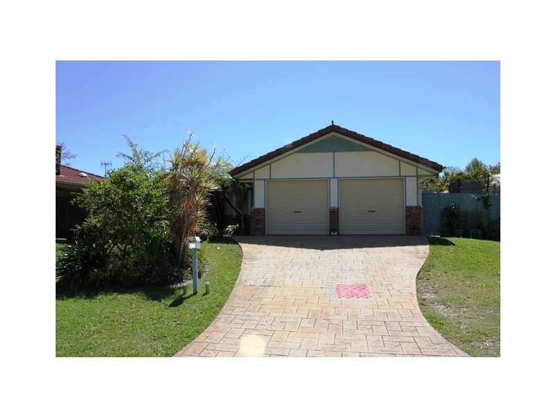 64 Lake Entrance Bvd, Noosaville QLD 4566