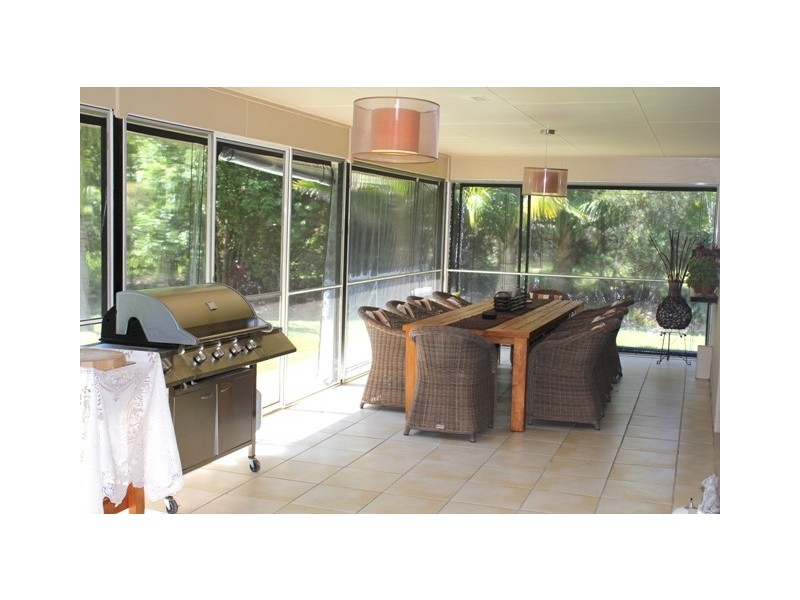 3 Vines Ct, Tinbeerwah QLD 4563