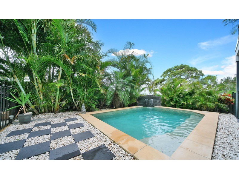 6 Cabbi Ct, Coolum Beach QLD 4573