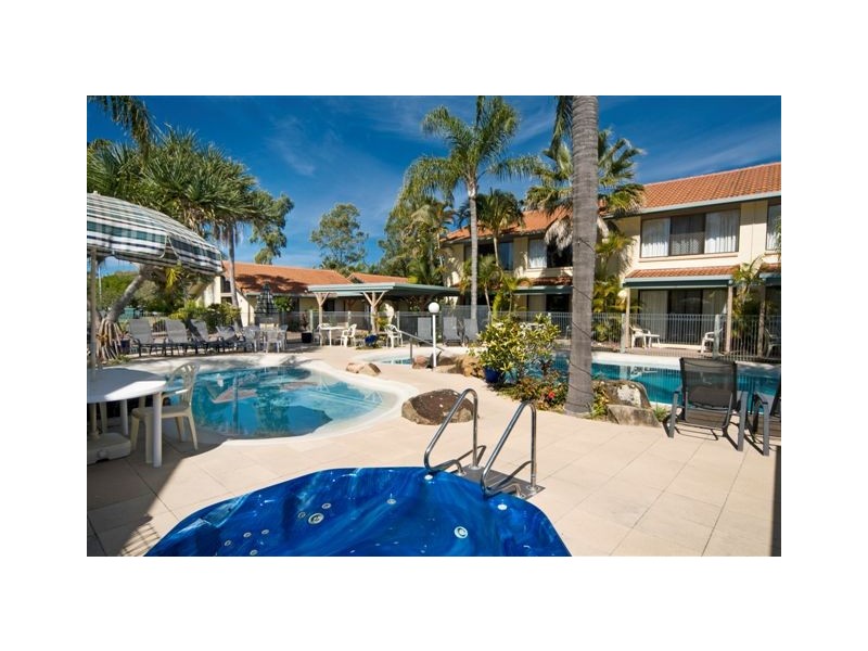 27 Munna Crescent, Noosaville QLD 4566