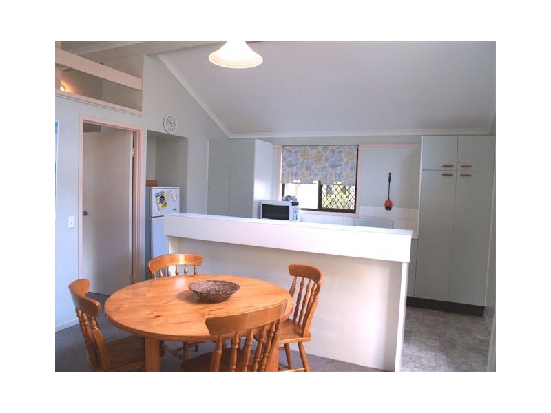 27 Munna Crescent, Noosaville QLD 4566