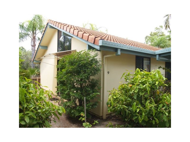 27 Munna Crescent, Noosaville QLD 4566