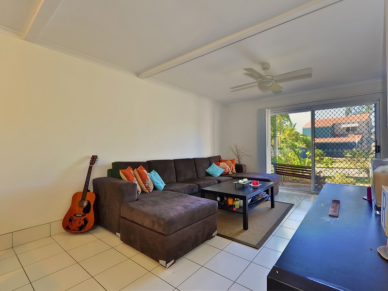2/17 Margit Cr, Sunrise Beach QLD 4567