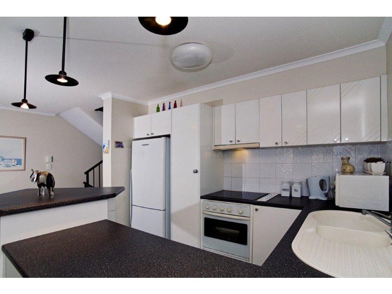 49 Southern Cross Parade, Sunrise Beach QLD 4567