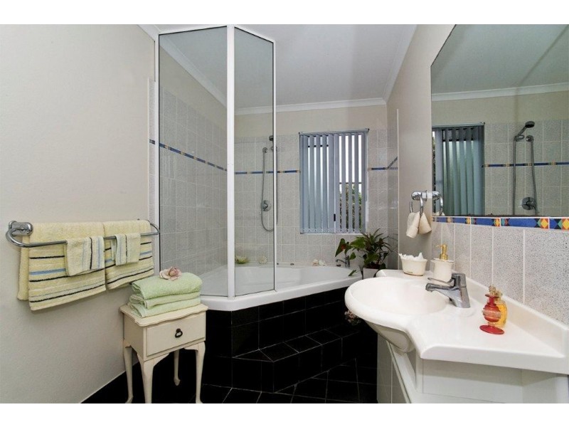 49 Southern Cross Parade, Sunrise Beach QLD 4567