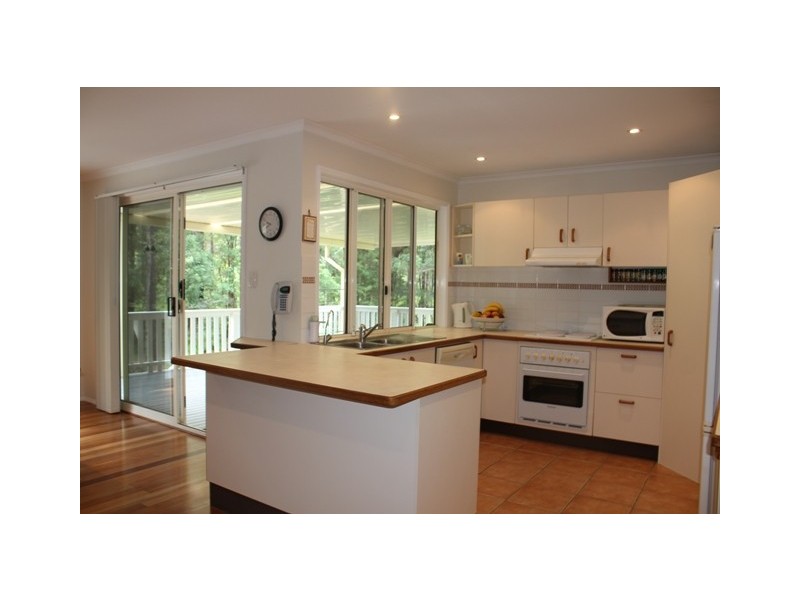 2 Sunrise Rd, Tinbeerwah QLD 4563